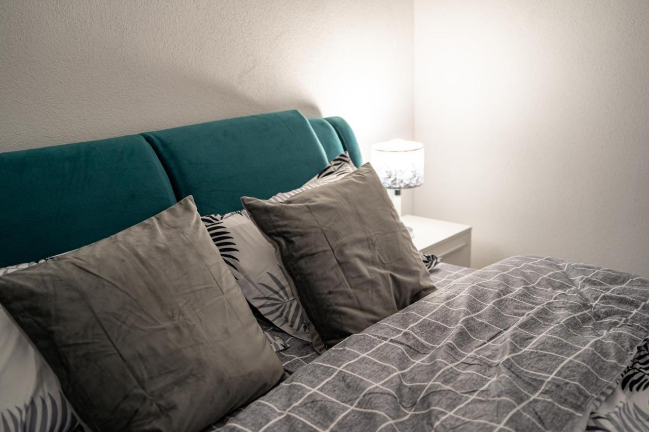 Cozy Apartment In Dumbravita Dumbravita  Extérieur photo